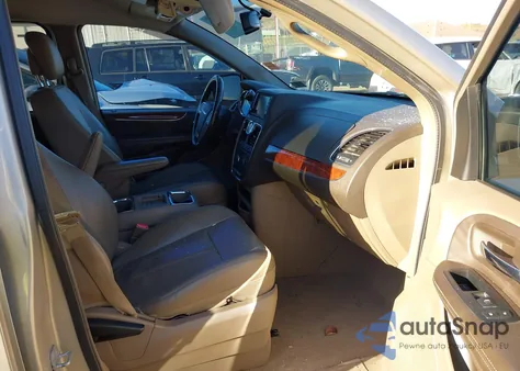 2013 Chrysler Town & Country Touring из США, поврежденный, VIN 2C4RC1BG6DR604565